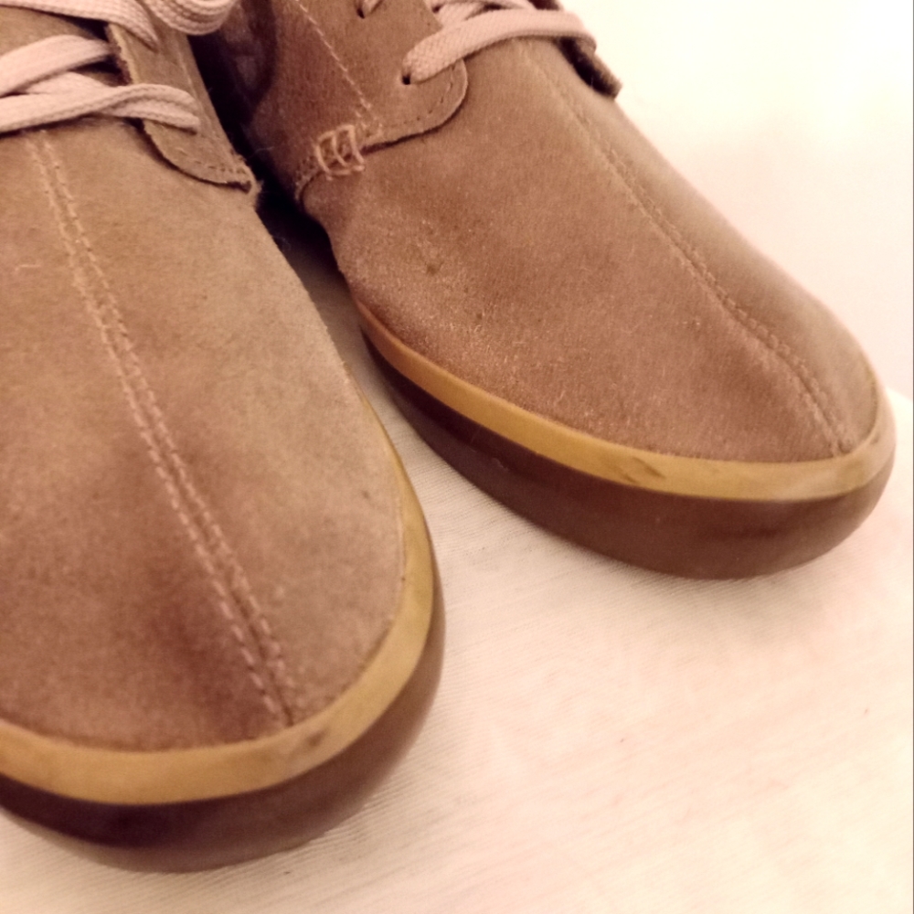 Shoes - Picture 3 of 6